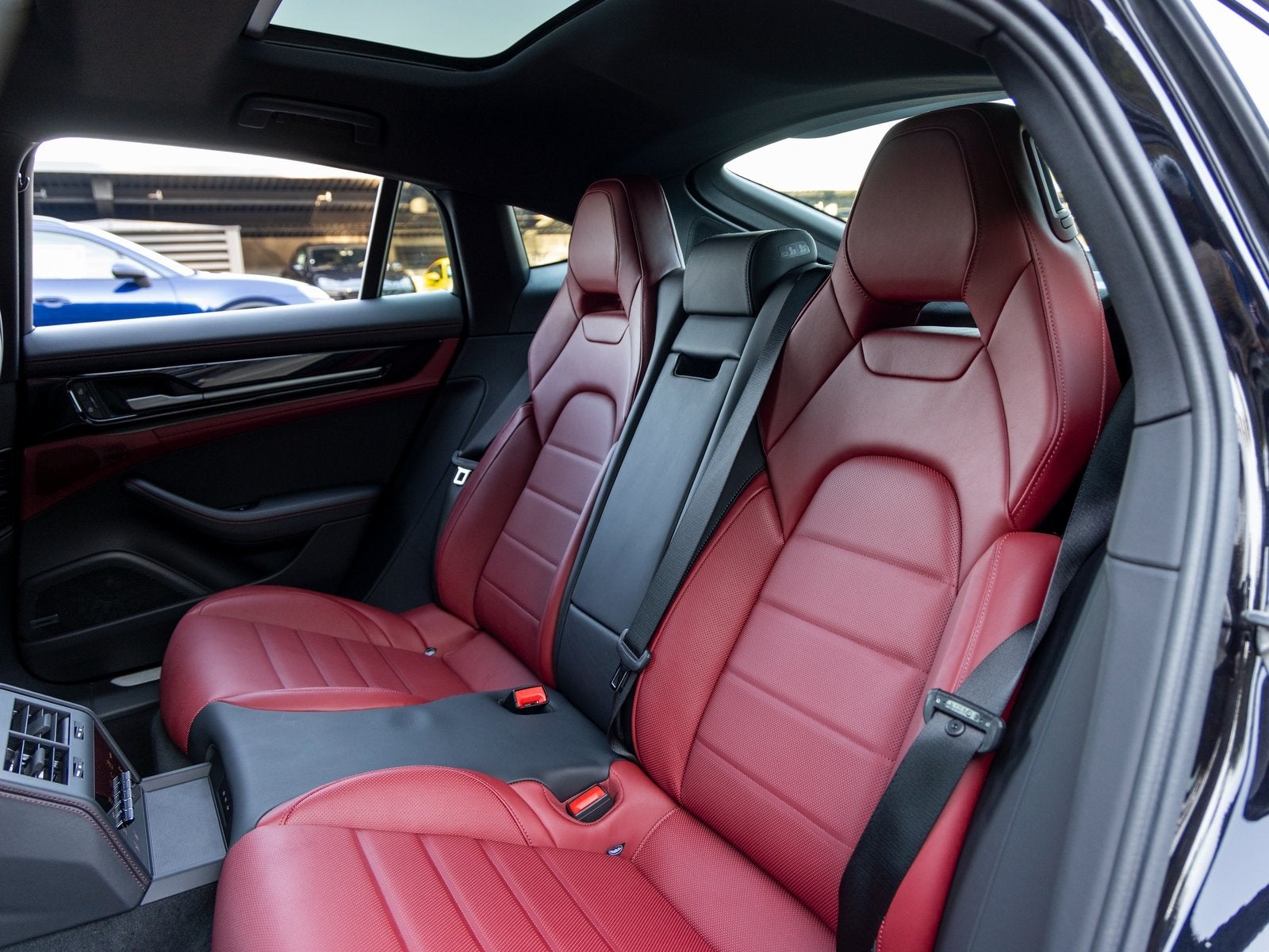 2024 Porsche Panamera Base