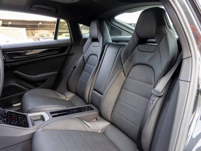 2026 Porsche Panamera Panamera 4
