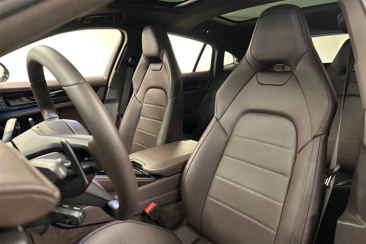 2025 Porsche Panamera Panamera