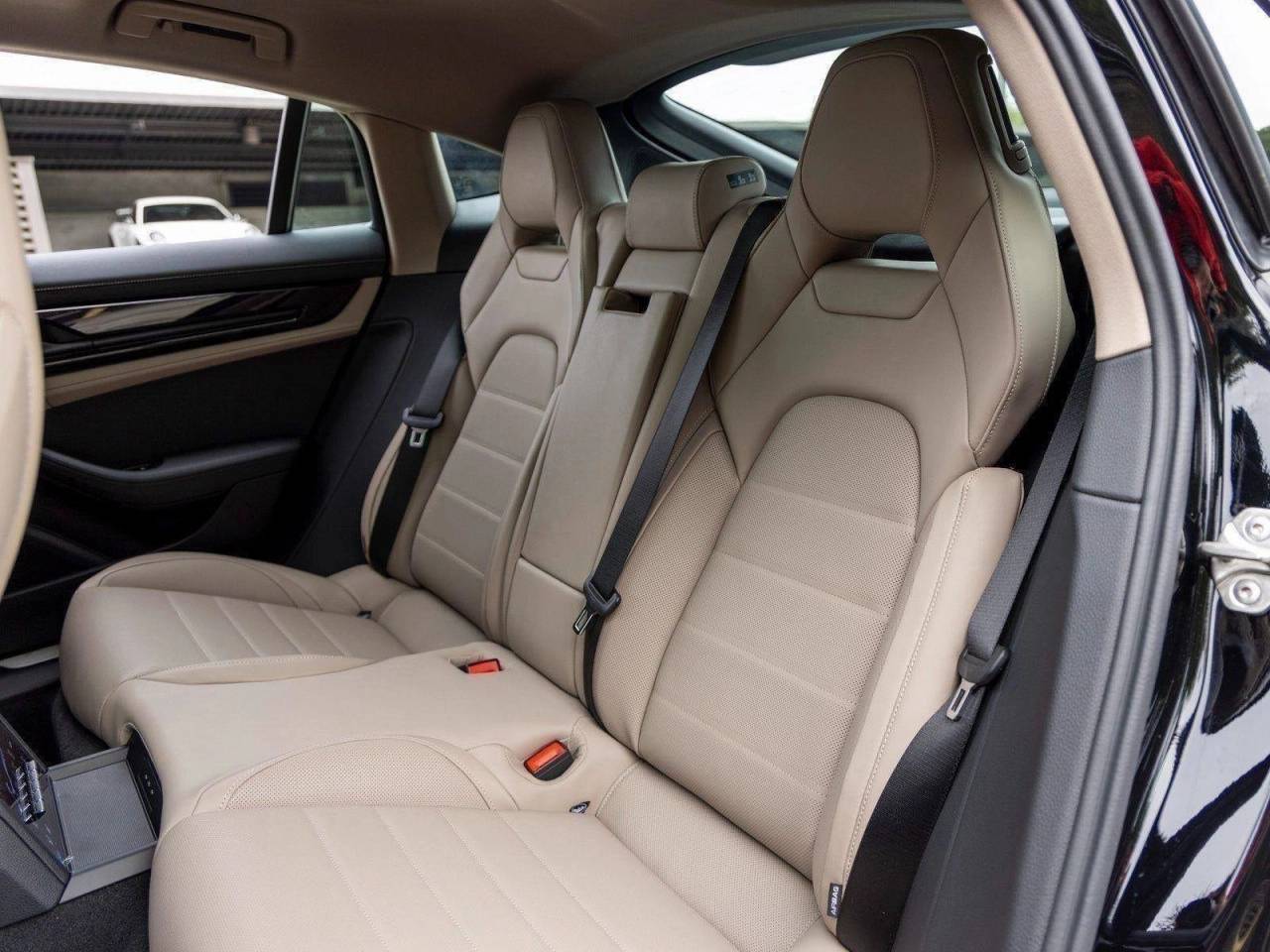 2025 Porsche Panamera Panamera