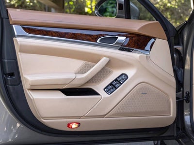 2012 Porsche Panamera Panamera 4S