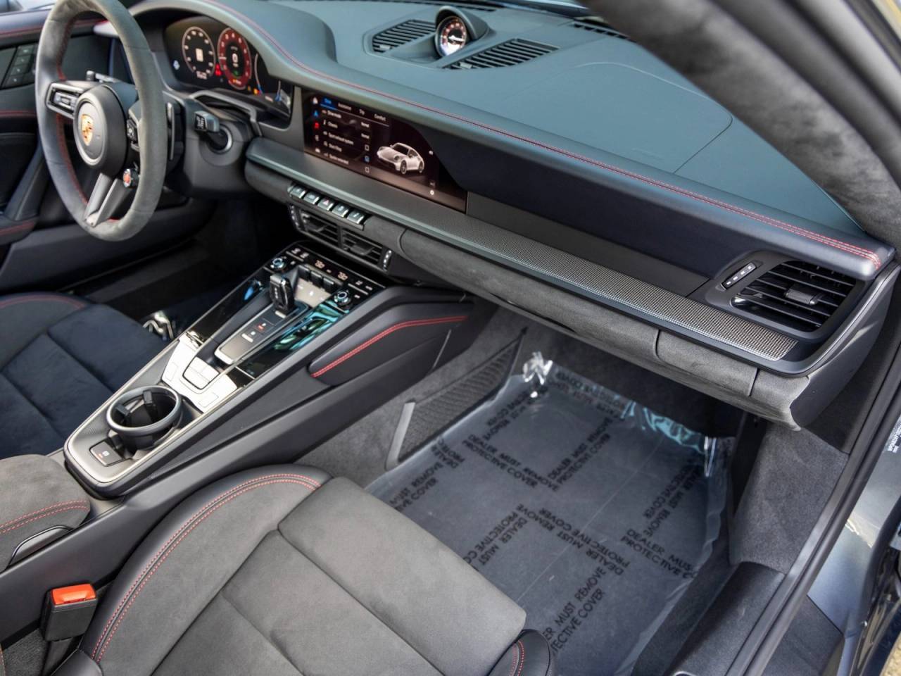 2025 Porsche 911 911 Carrera GTS