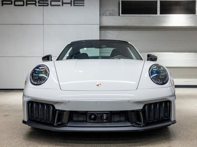 2025 Porsche 911 Carrera 4 GTS