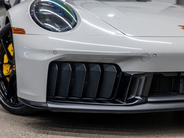 2025 Porsche 911 Carrera 4 GTS