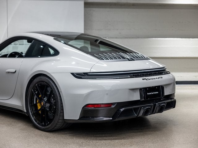 2025 Porsche 911 Carrera 4 GTS