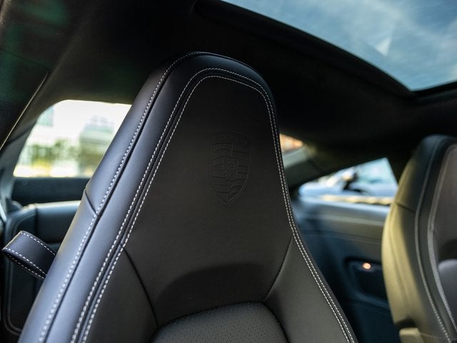 2025 Porsche 911 Carrera 4 GTS