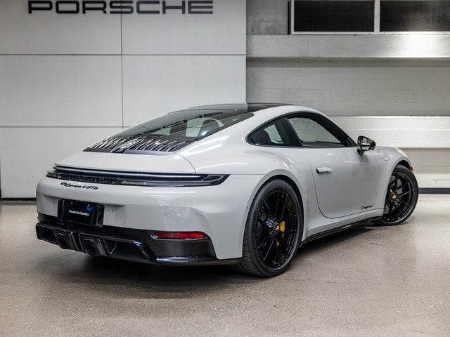2025 Porsche 911 Carrera 4 GTS