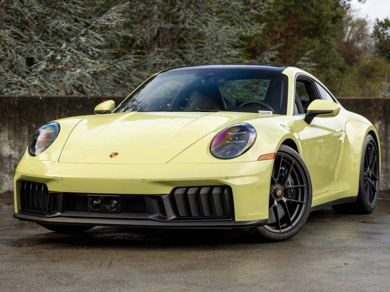 2025 Porsche 911 911 Carrera GTS