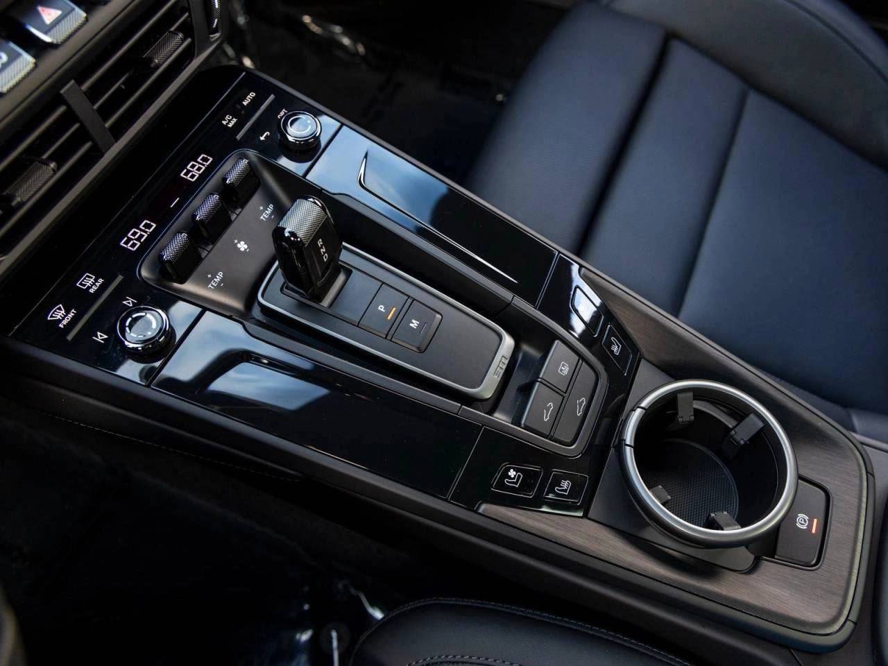 2025 Porsche 911 911 Carrera GTS