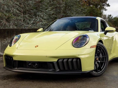 2025 Porsche 911 911 Carrera GTS
