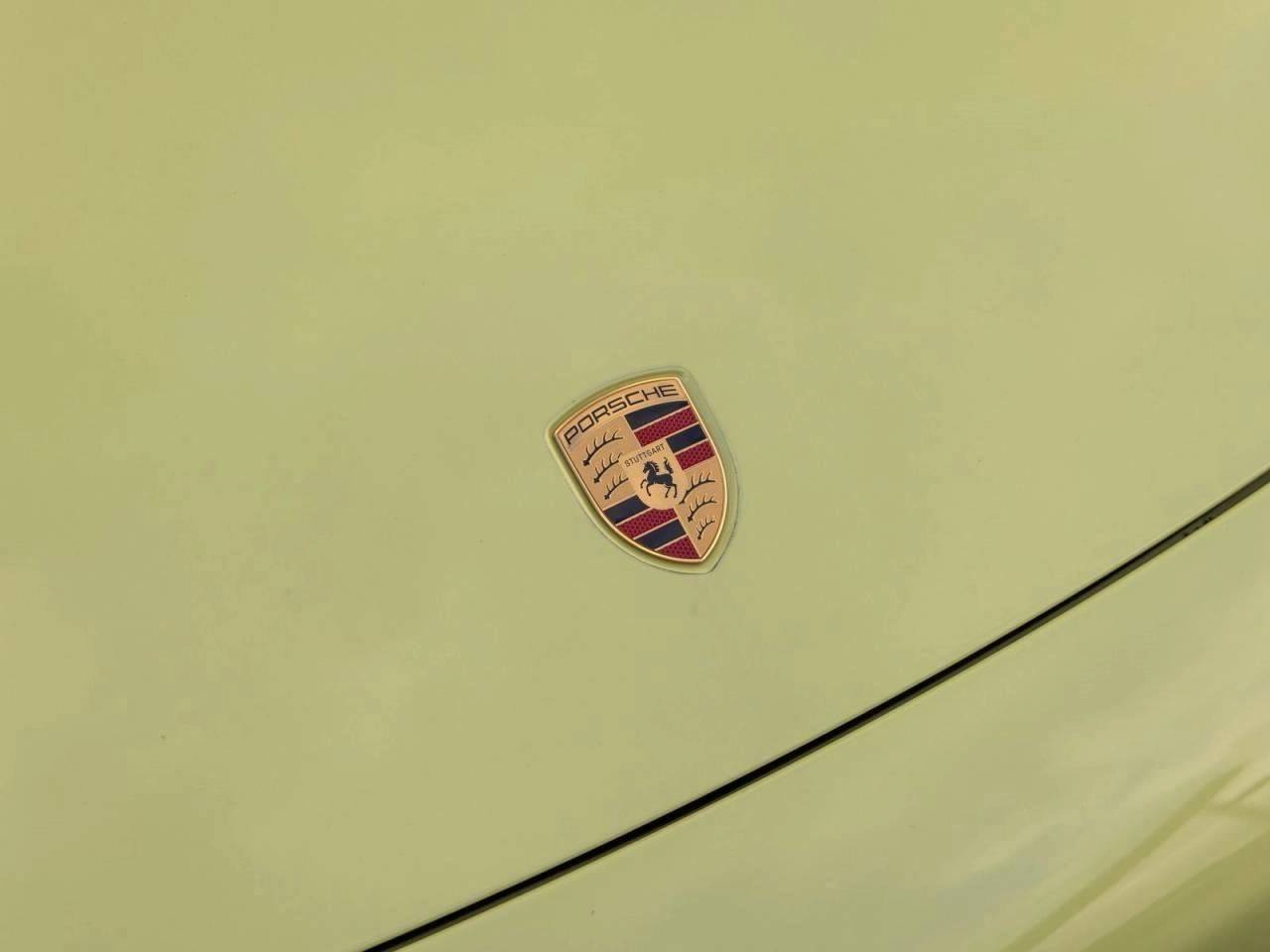 2025 Porsche 911 911 Carrera GTS