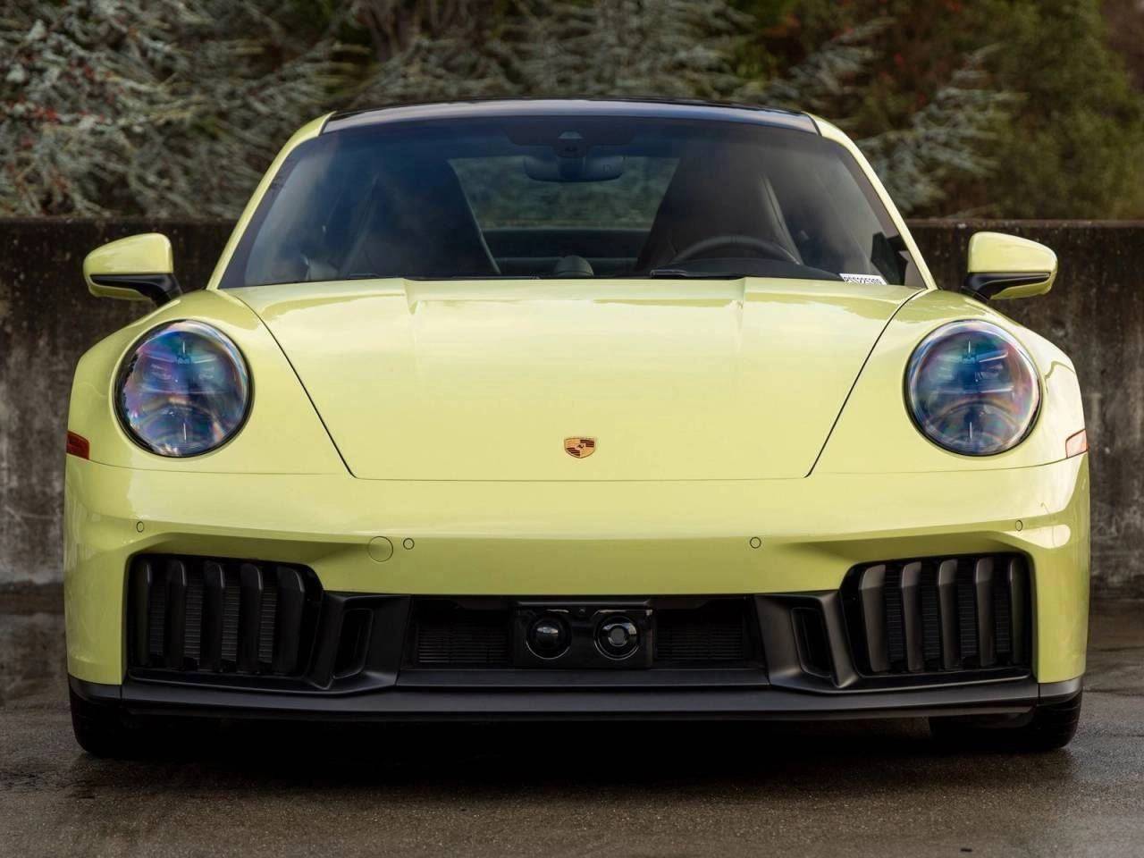 2025 Porsche 911 911 Carrera GTS