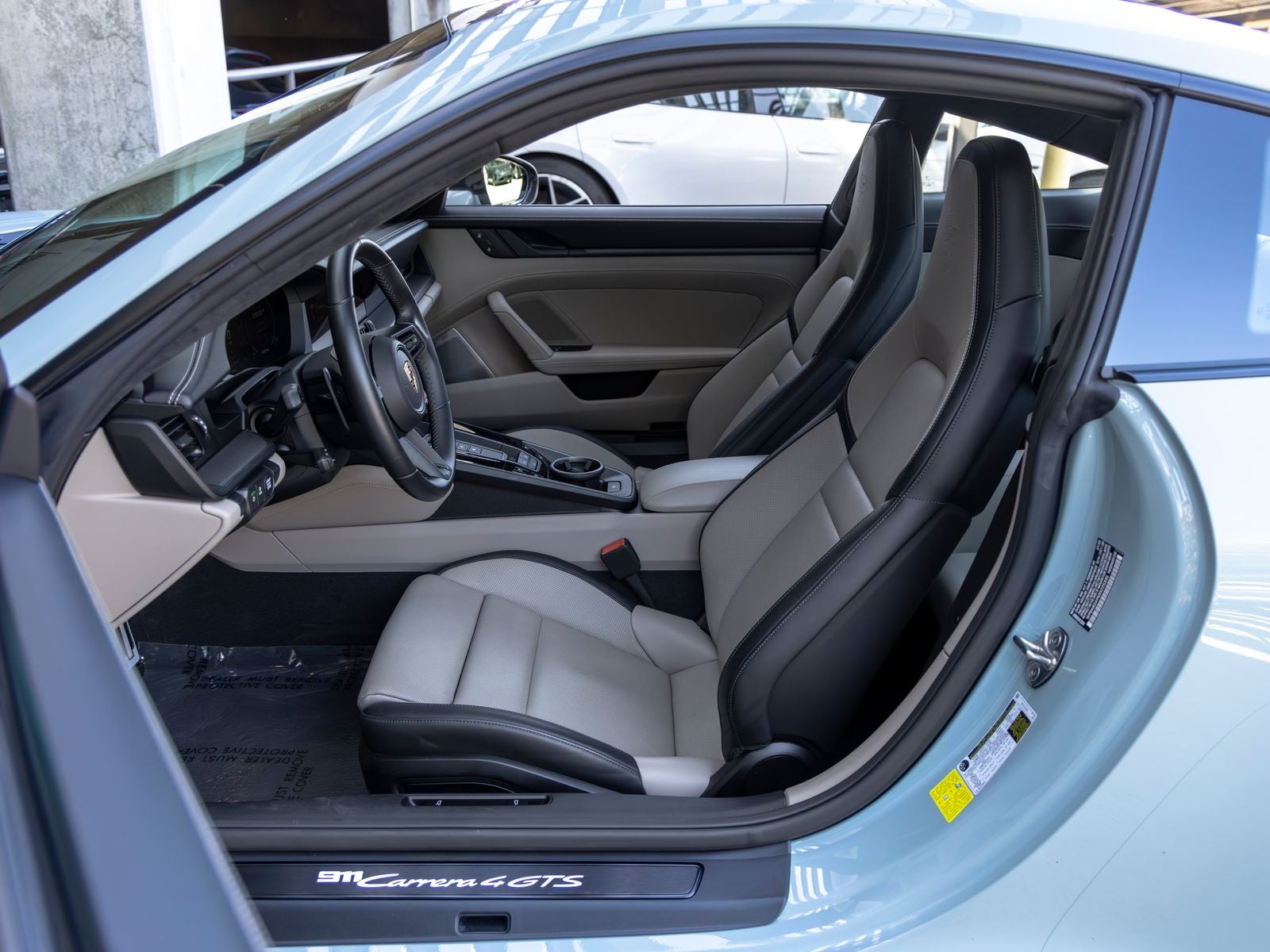 2025 Porsche 911 911 Carrera 4 GTS