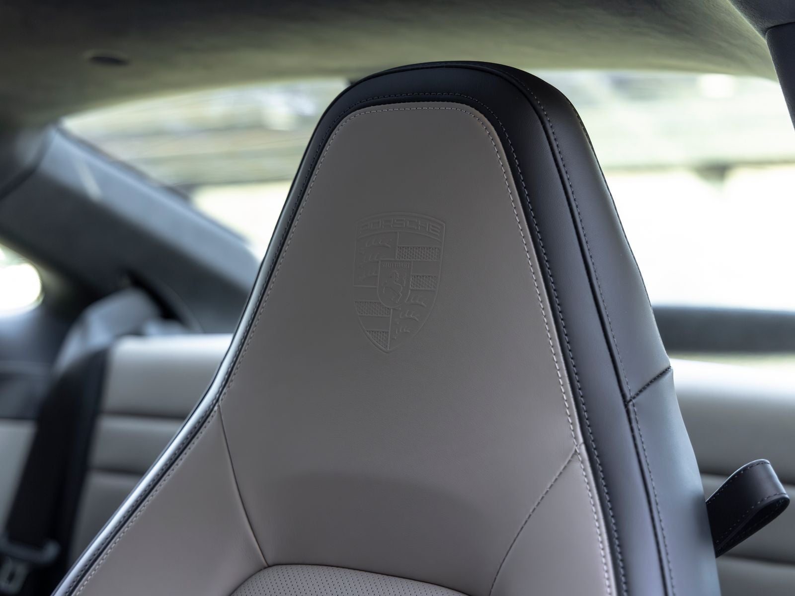 2025 Porsche 911 911 Carrera 4 GTS