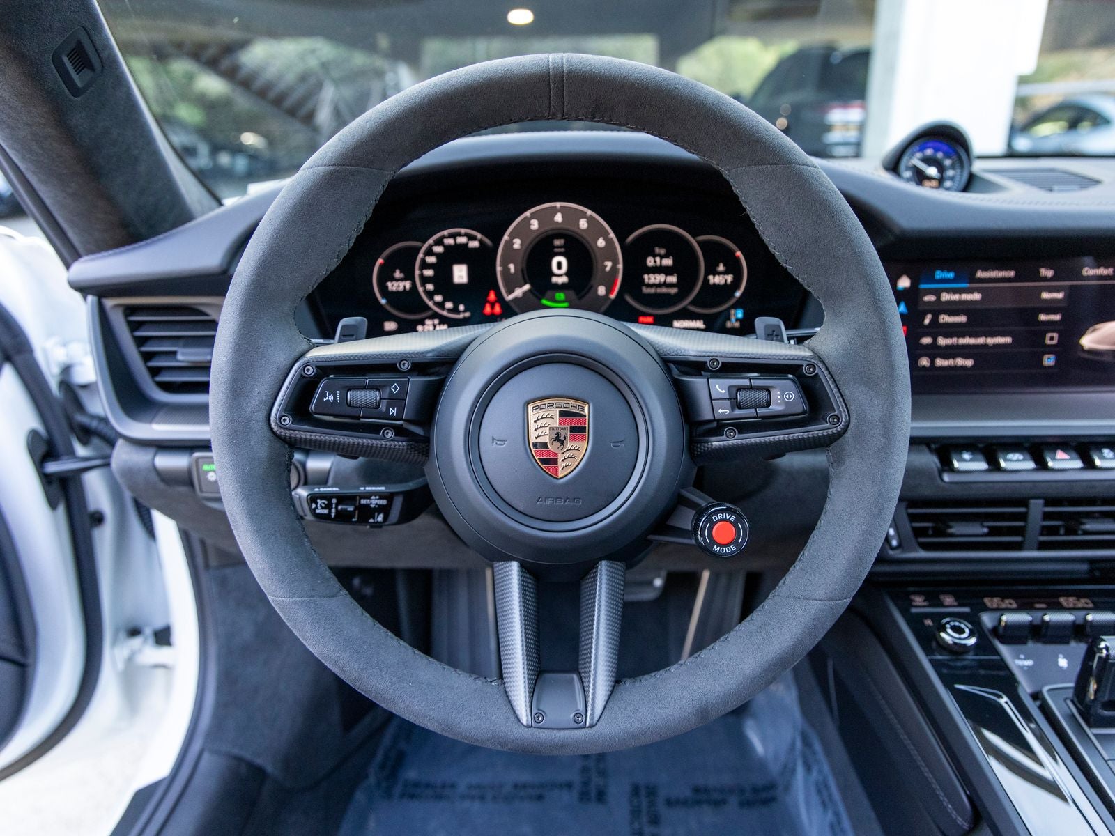 2025 Porsche 911 911 Carrera 4 GTS