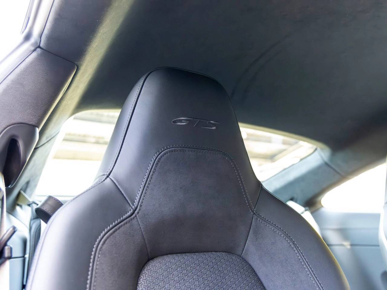 2025 Porsche 911 911 Carrera 4 GTS