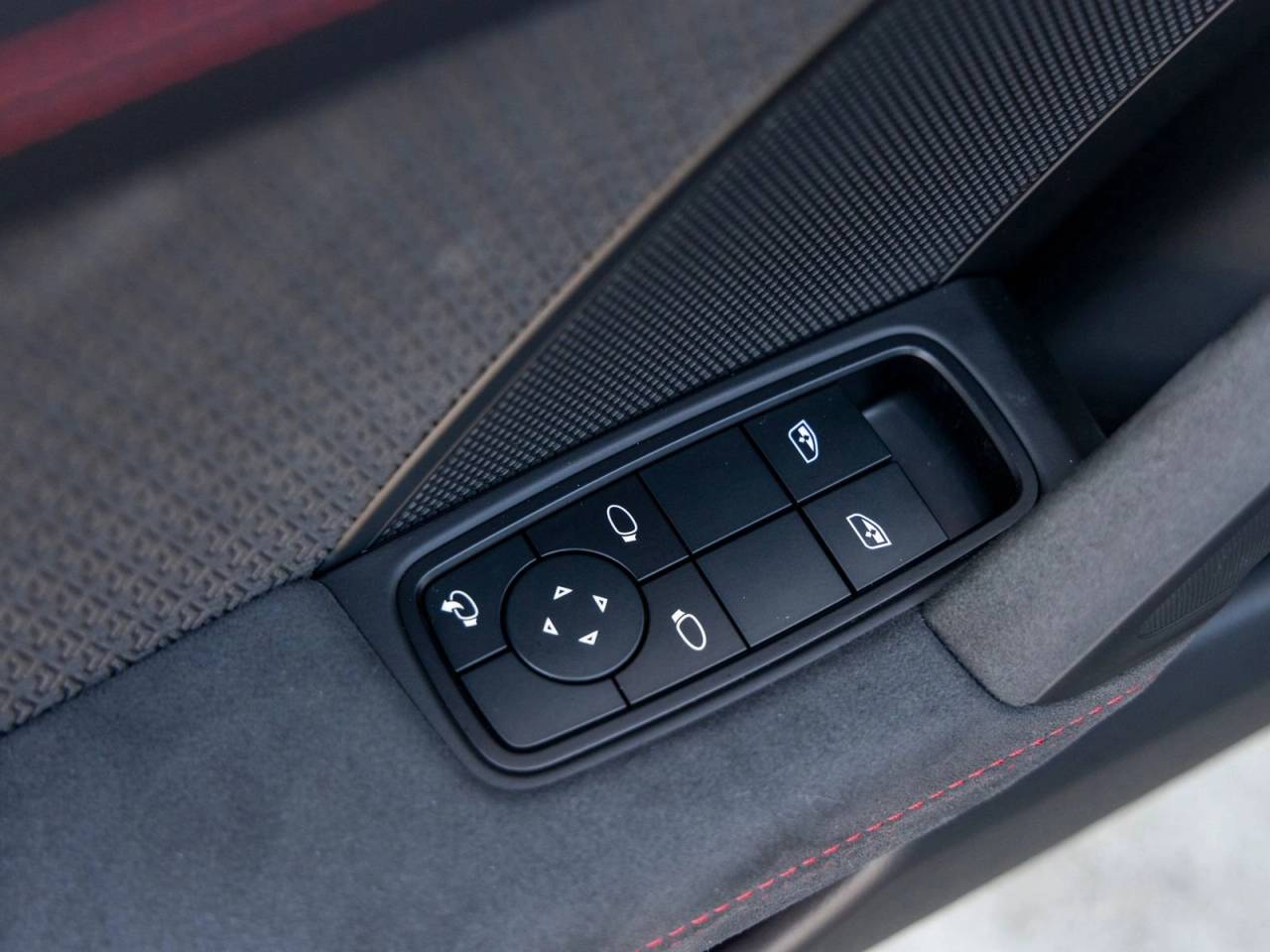 2025 Porsche 911 911 Carrera 4 GTS