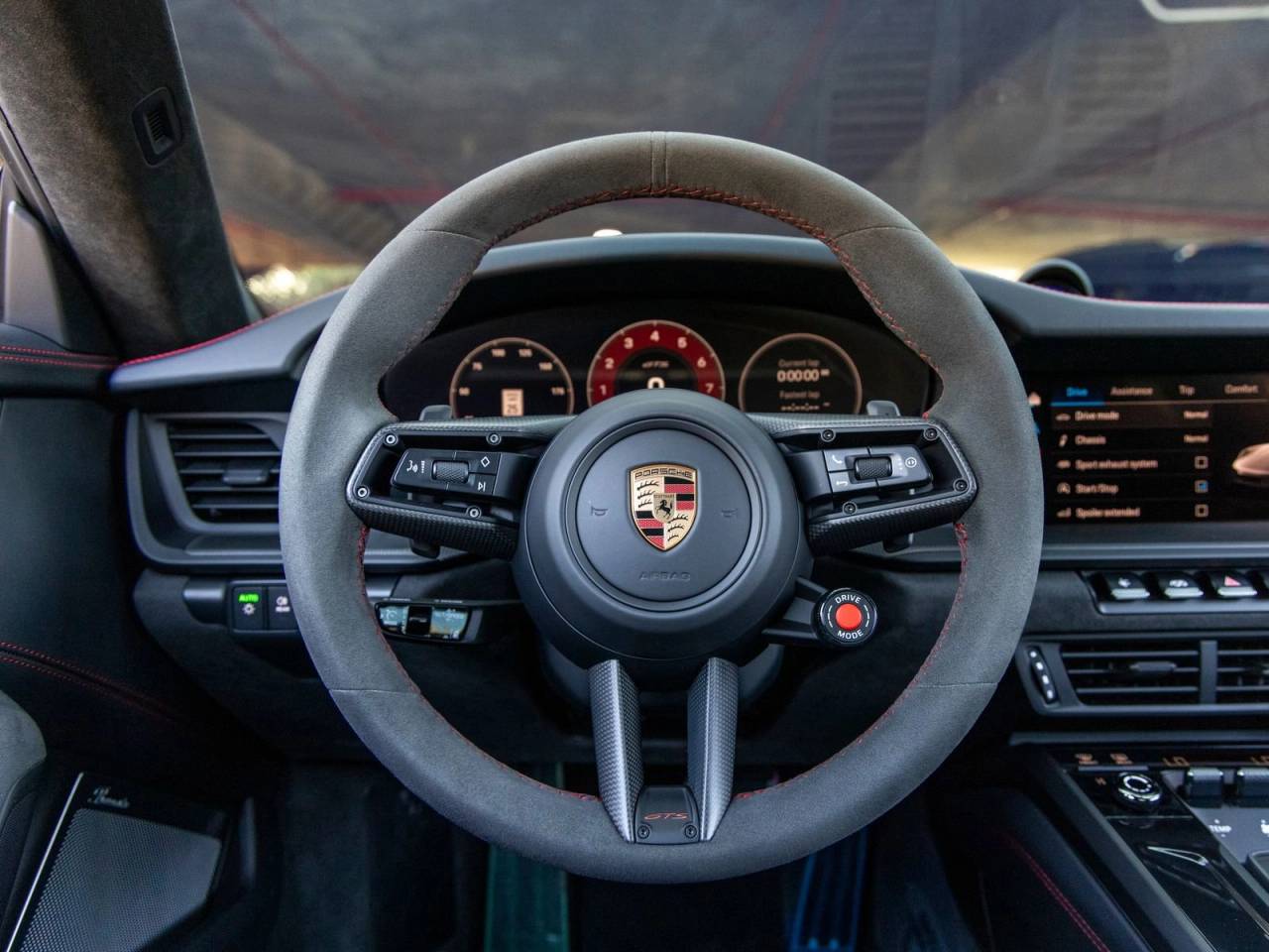 2025 Porsche 911 911 Carrera 4 GTS