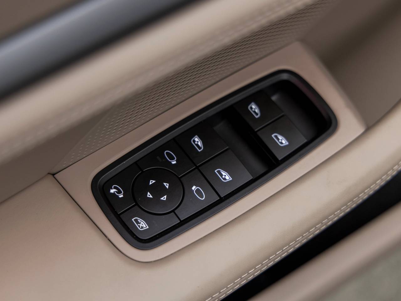 2025 Porsche Taycan Taycan 4S