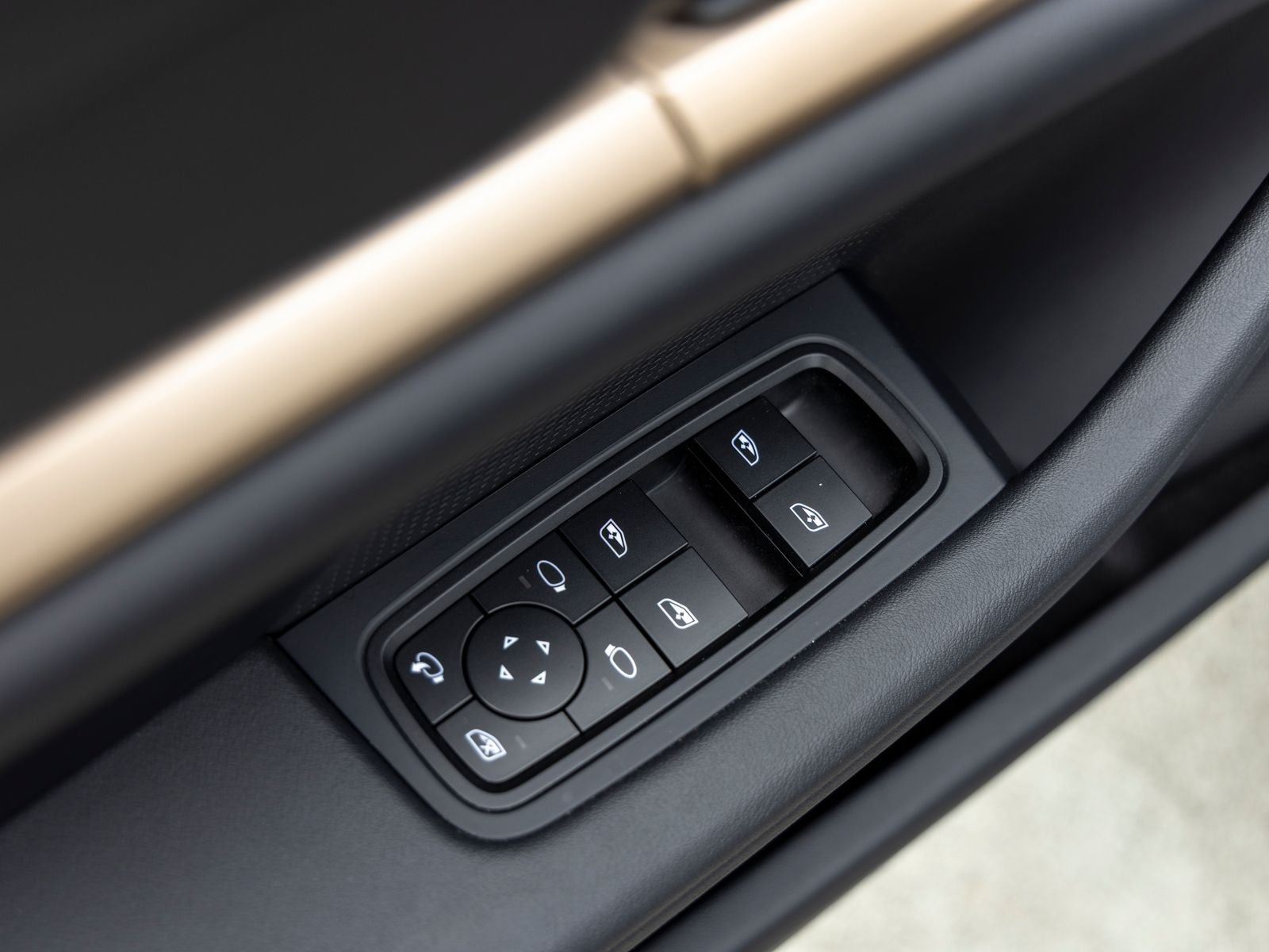 2025 Porsche Taycan Taycan 4S