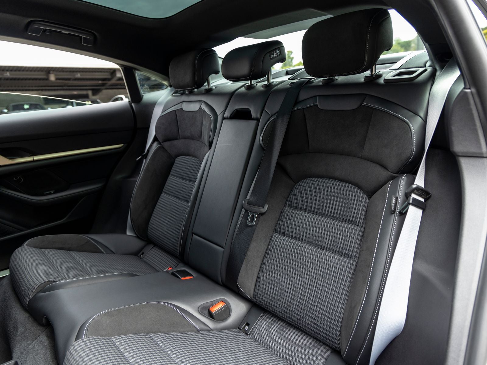 2025 Porsche Taycan Taycan 4S