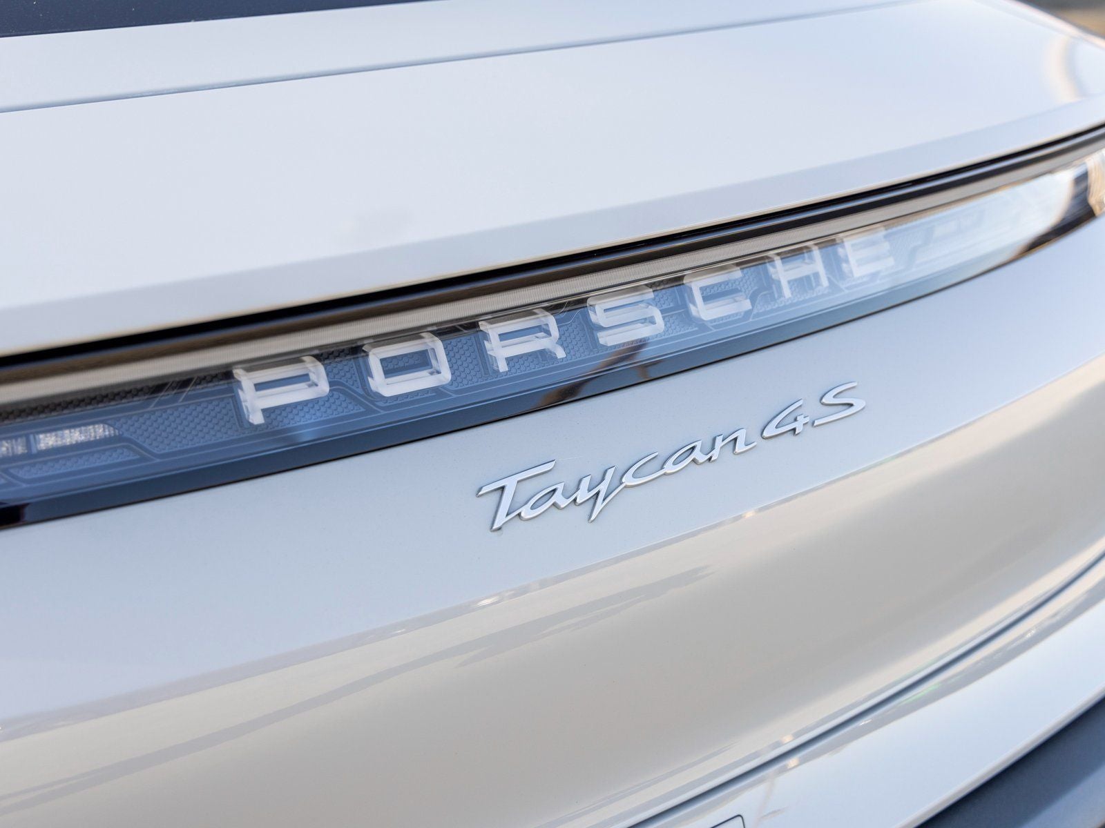 2025 Porsche Taycan 4S