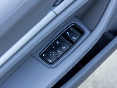 2025 Porsche Taycan 4S