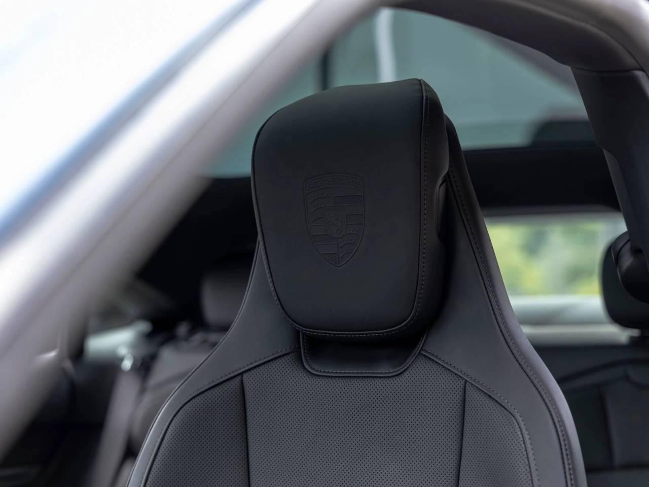 2026 Porsche Taycan 4S Black Edition