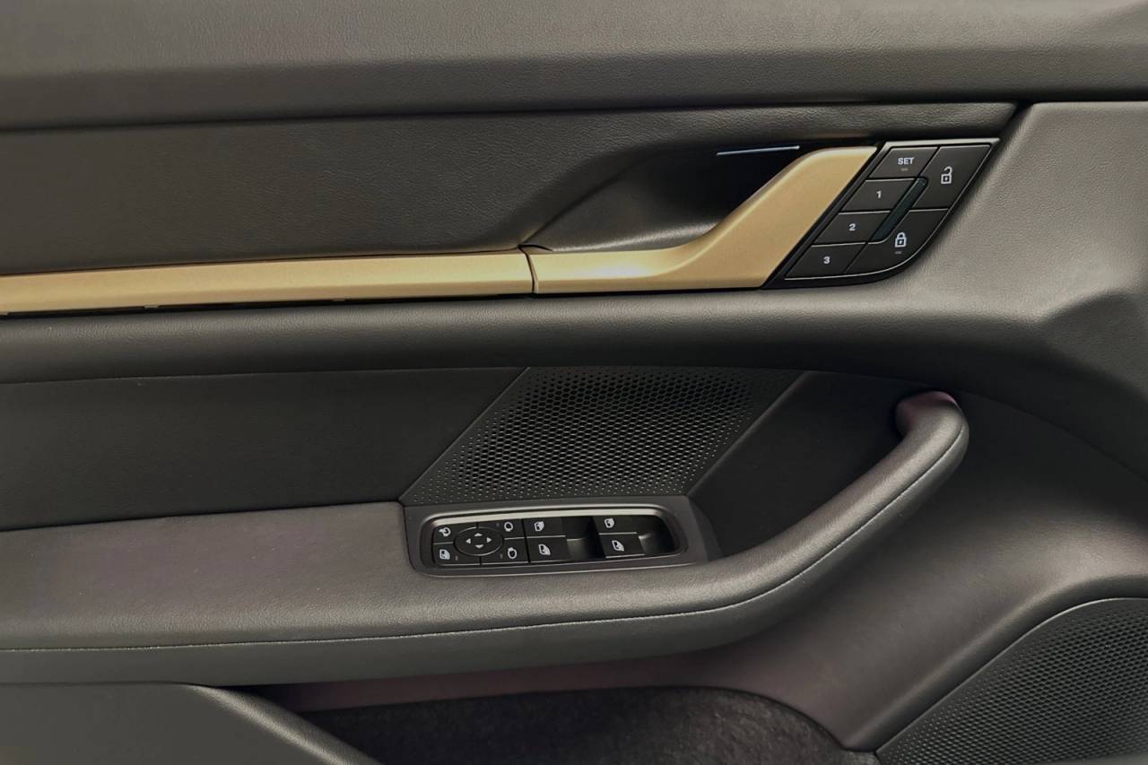 2025 Porsche Taycan Taycan 4S