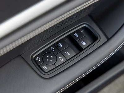 2026 Porsche Taycan 4S