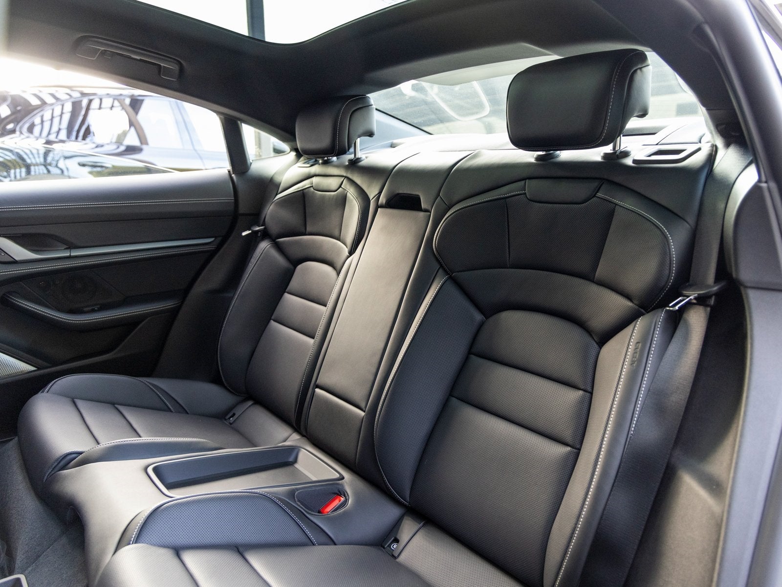 2026 Porsche Taycan 4S