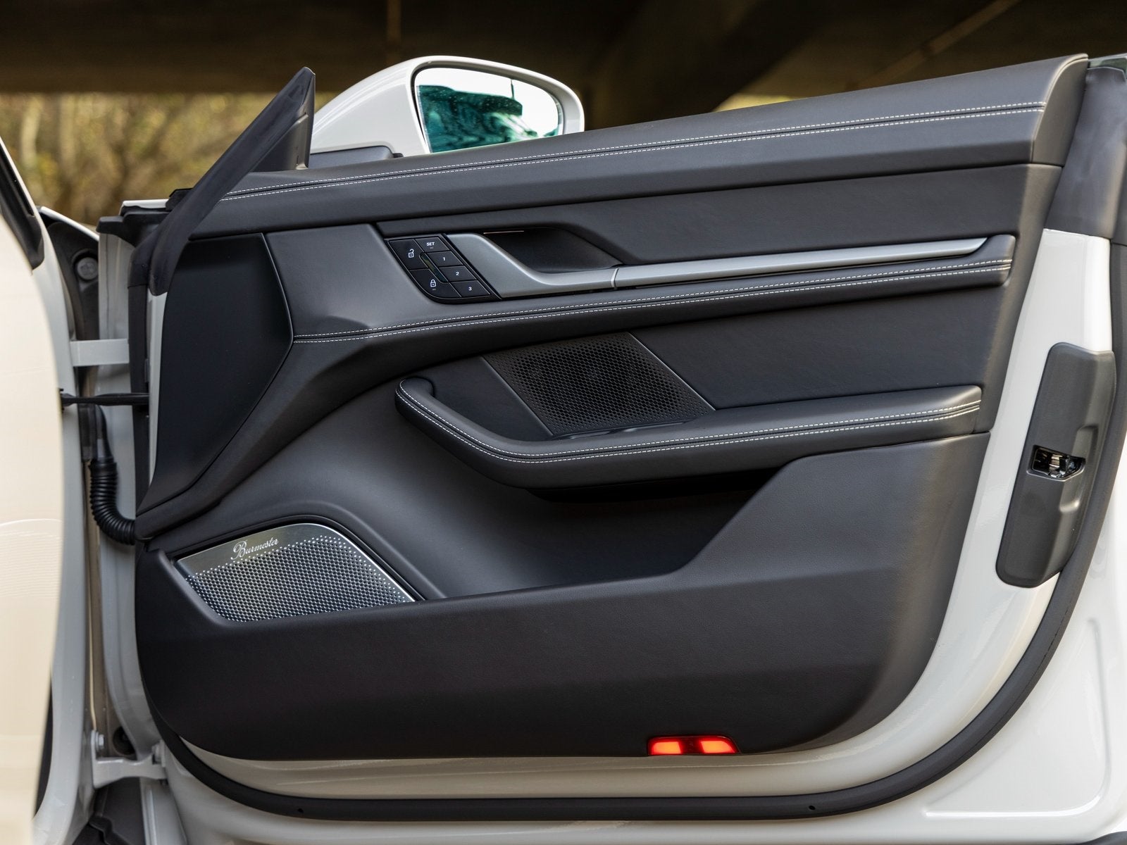 2026 Porsche Taycan 4S