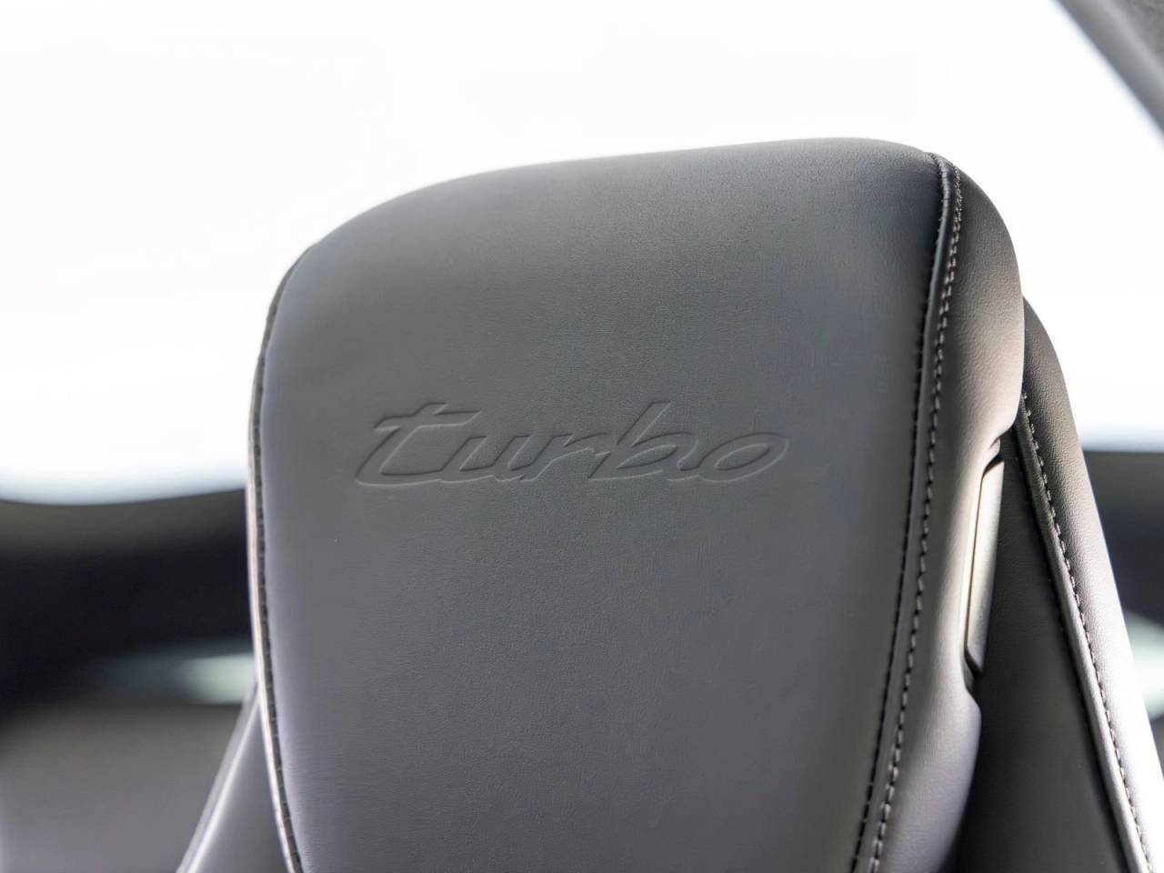 2024 Porsche Taycan Turbo