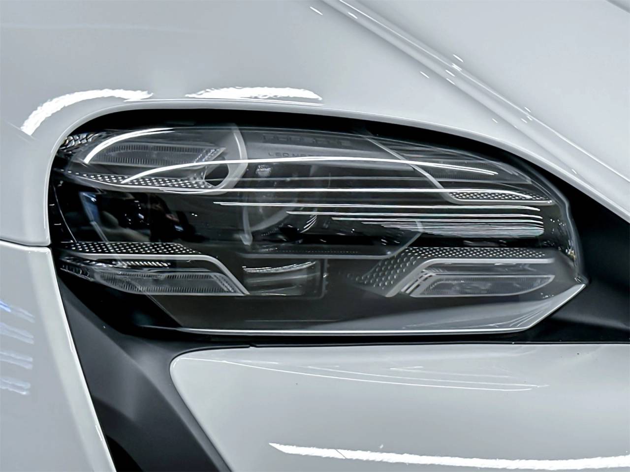 2023 Porsche Taycan Taycan Turbo (MY23)