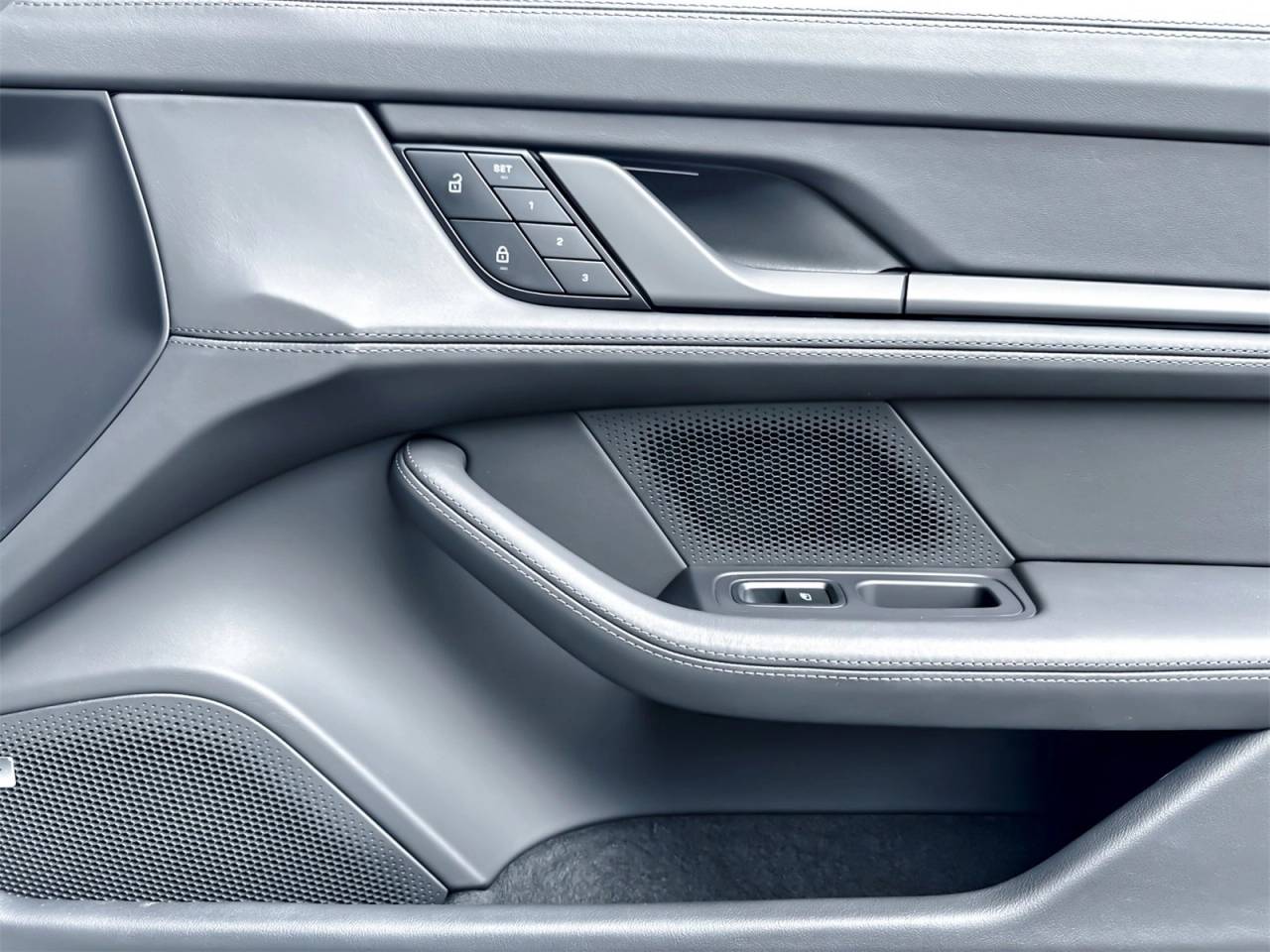 2023 Porsche Taycan Taycan Turbo (MY23)