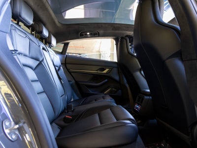 2025 Porsche Taycan Taycan Turbo S