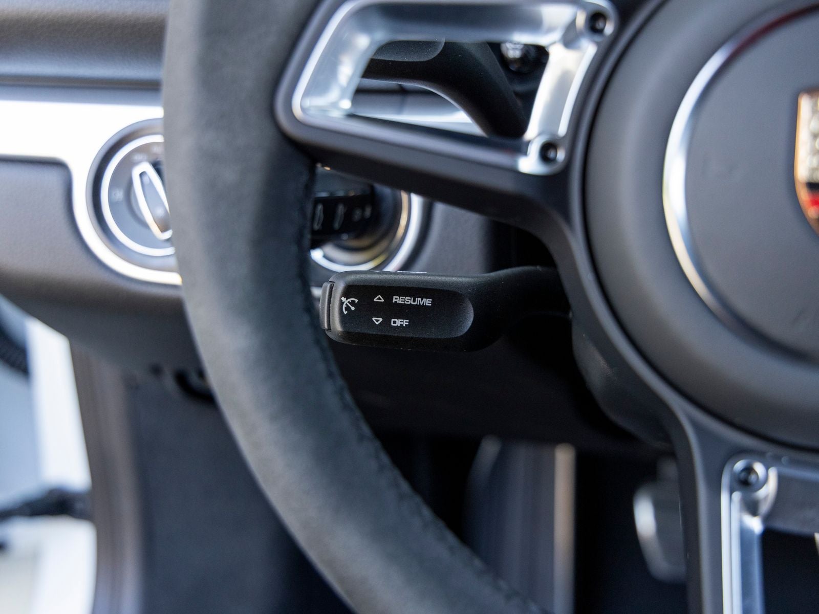 2025 Porsche 718 Cayman GTS 4.0