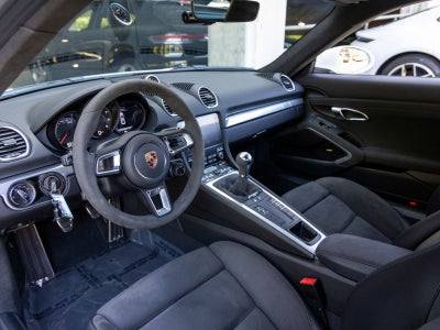 2025 Porsche 718 Cayman GTS 4.0