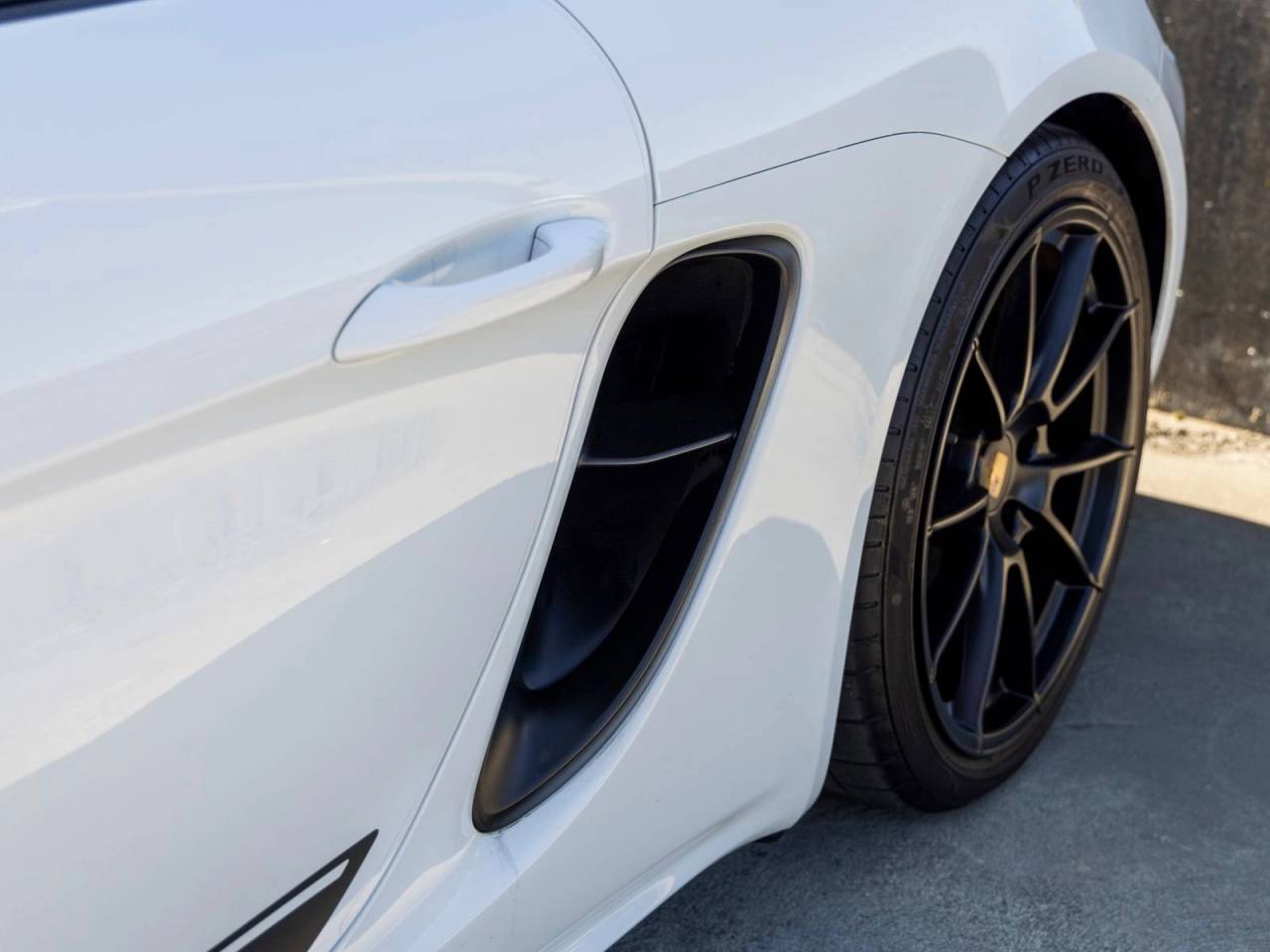 2025 Porsche 718 Cayman GTS 4.0