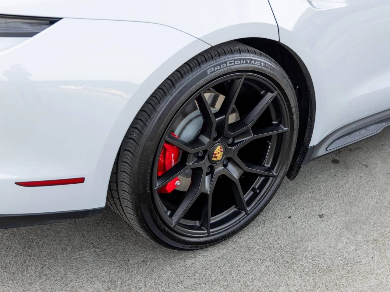 2023 Porsche Taycan Taycan GTS (MY23)