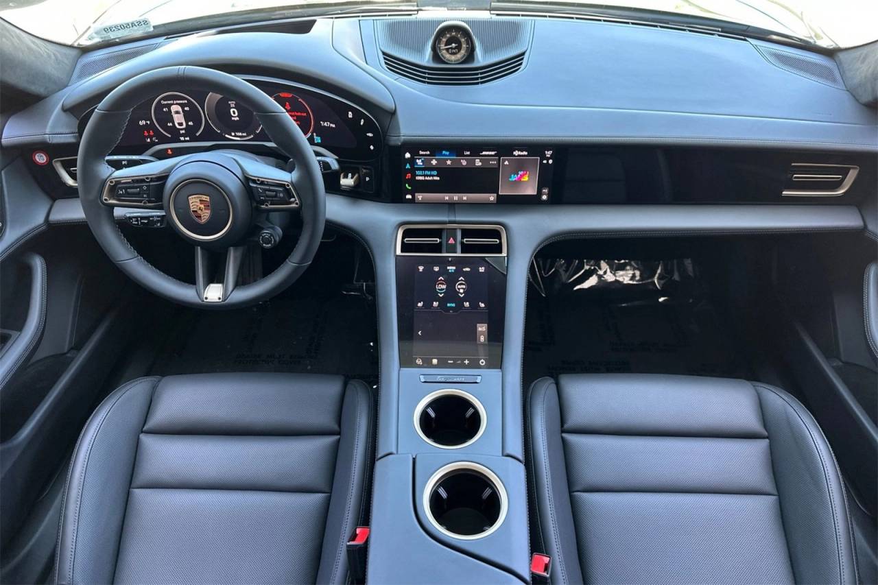 2025 Porsche Taycan Taycan GTS