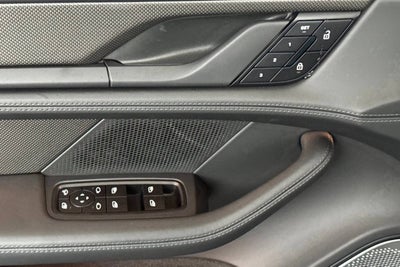 2025 Porsche Taycan Taycan GTS