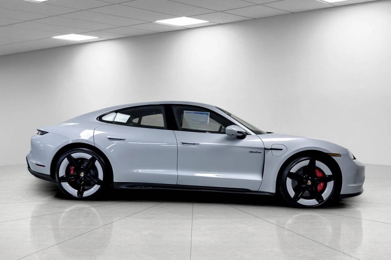 2025 Porsche Taycan Taycan GTS