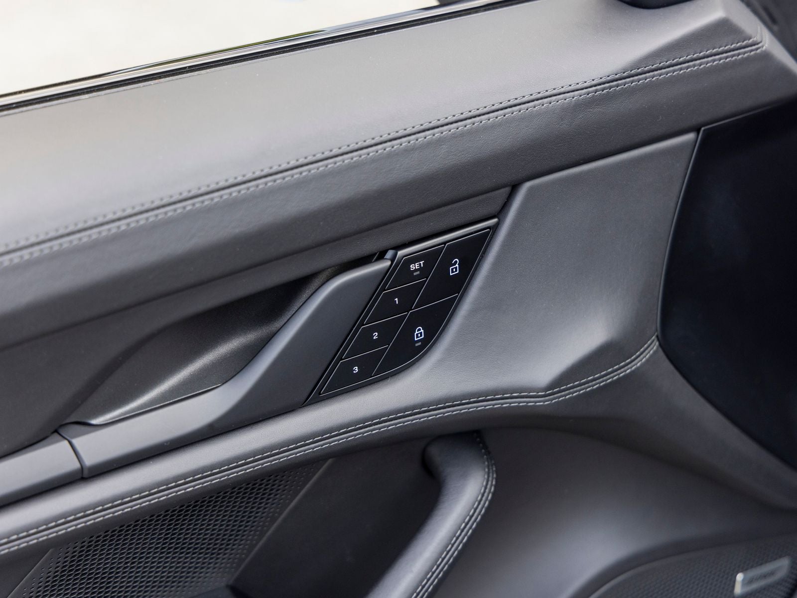 2024 Porsche Taycan Taycan GTS (MY24)