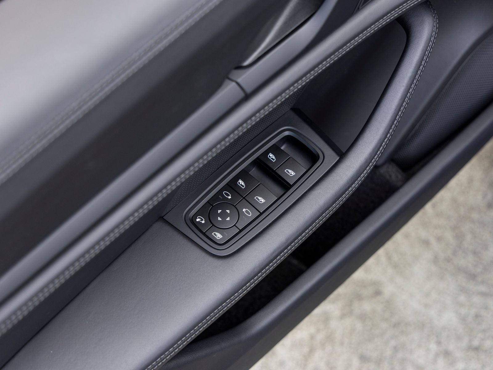 2024 Porsche Taycan Taycan GTS (MY24)