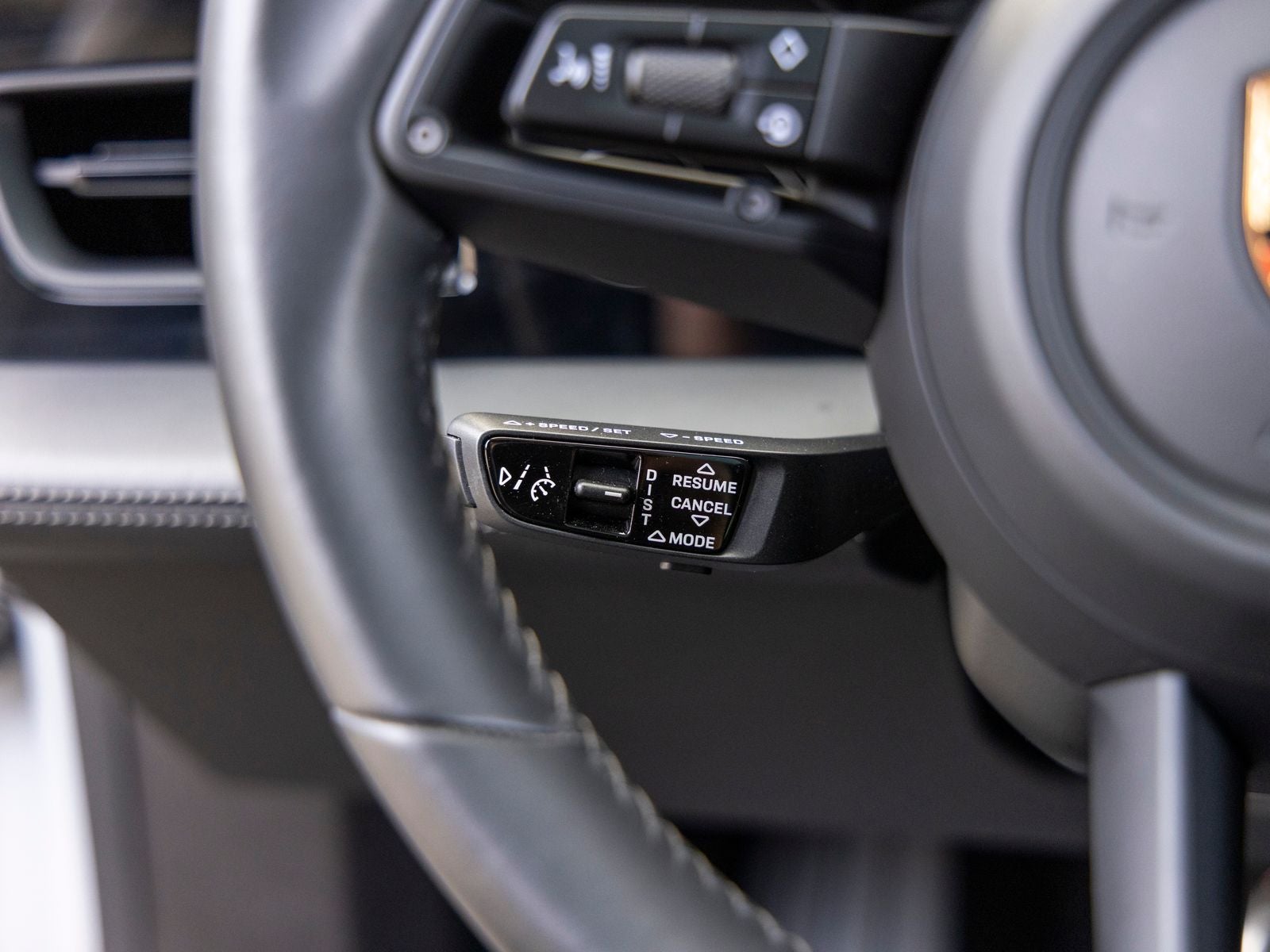 2024 Porsche Taycan Taycan GTS (MY24)