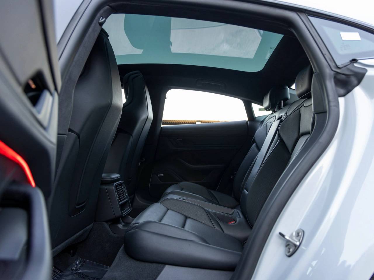 2024 Porsche Taycan Taycan GTS (MY24)