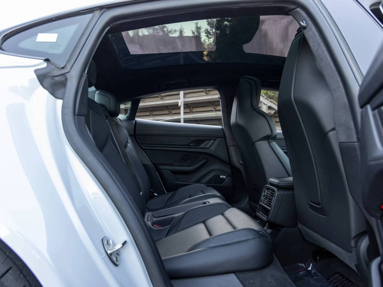 2024 Porsche Taycan Taycan GTS (MY24)