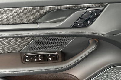 2025 Porsche Taycan GTS