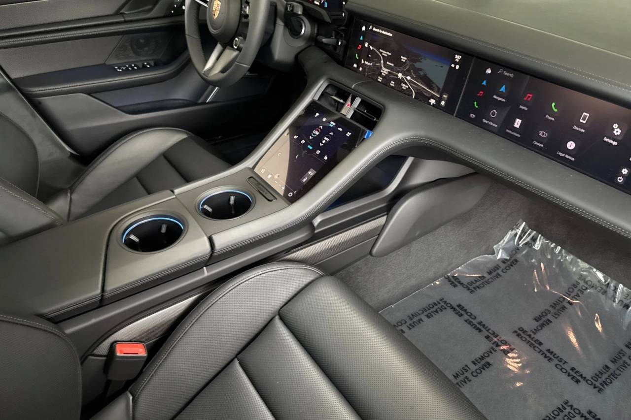 2025 Porsche Taycan Taycan GTS